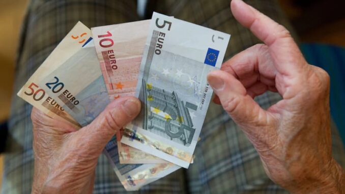 Euro lacag