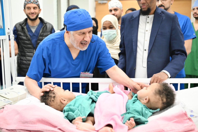 Mataan Soomaali Ah oo isku dhagnaa oo Si Guul Leh Loogu Kala Saaray Qalliinka Ka Dhacay King Abdullah Specialized Children’s Hospital Ee Riyadh