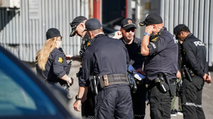 Nin dhallinyaro ah oo lagu dhaawacay weerar mindi ah oo ka dhacay Oslo