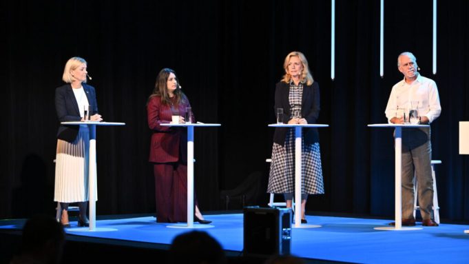 Socialdemokraterna iyo Vänsterpartiet oo isku khilaafay kulamo la qorsheeyay